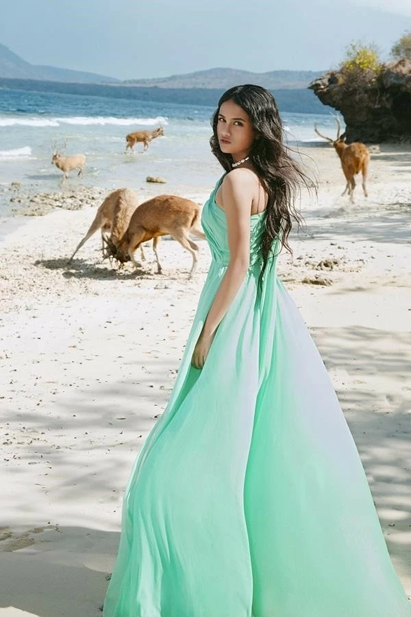 Harmony with Natural Beauty. (Photo: Ha Hien) Harmony with Natural Beauty. (Photo: Ha Hien)