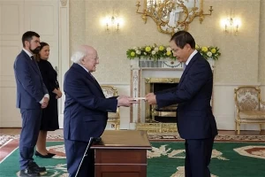 Irish President hails Vietnam's growing regional, global role, credibility