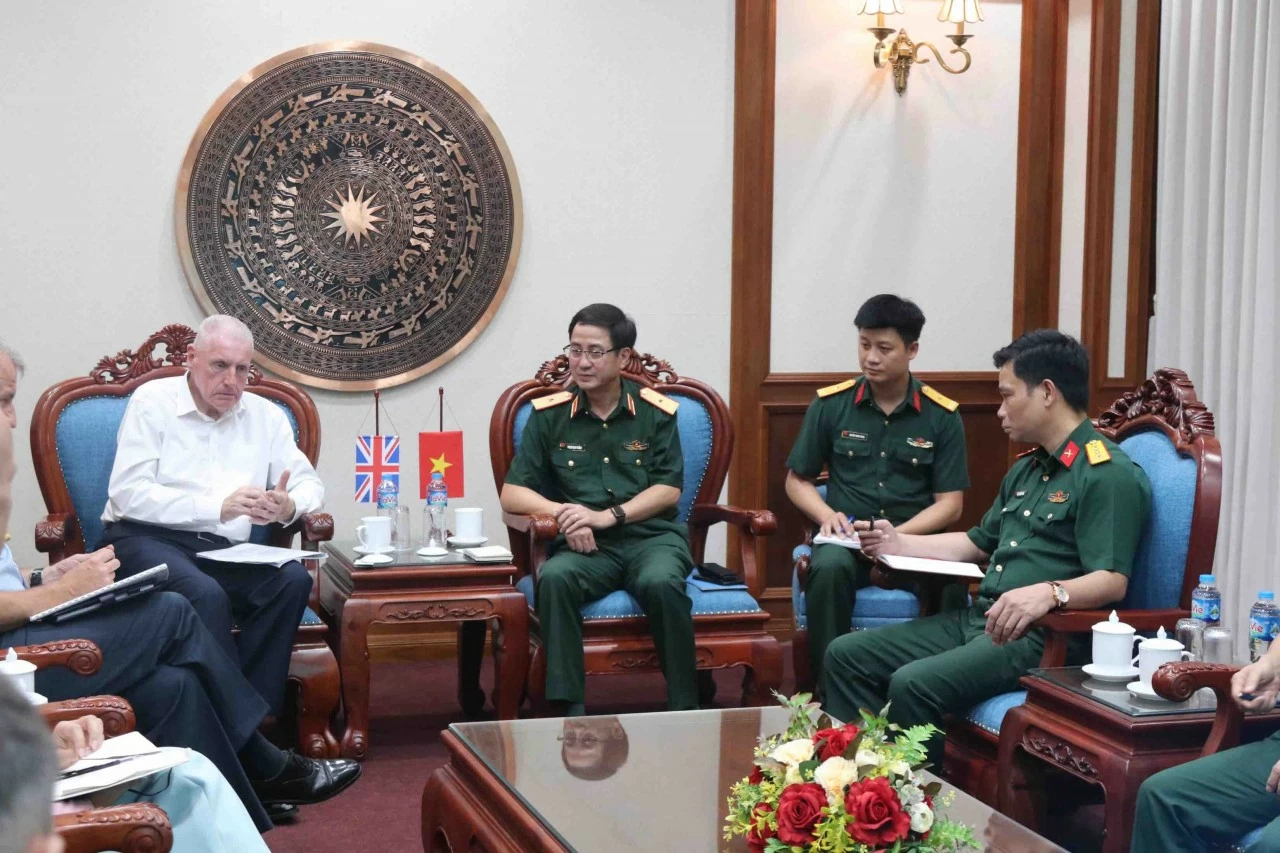 Vietnam-UK enhances defense relations for common peace and prosperity Vietnam-UK enhances defense relations for common peace and prosperity