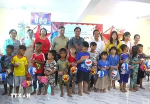 Mid-Autumn Festival held for Vietnamese children in Cambodia Mid-Autumn Festival held for Vietnamese children in Cambodia