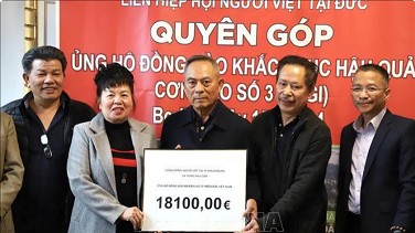 Vietnamese in Germany donate to support typhoon victims
