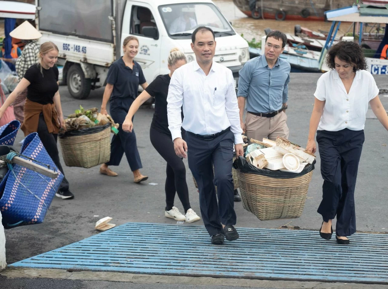 UNDP and The Ocean Cleanup kick off “Green Heroes, Clean Tech” programme to combat plastic pollution in Vietnam’s Waterways UNDP and The Ocean Cleanup kick off “Green Heroes, Clean Tech” programme to combat plastic pollution in Vietnam’s Waterways
