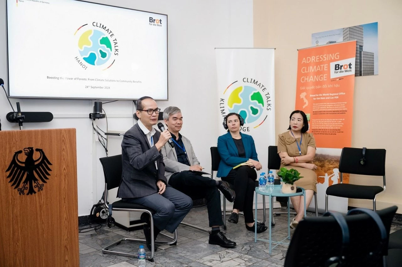 German Embassy presents 2nd edition of ‘Hanoi Climate Talks’ “Boosting the Power of Forests: From Climate Solutions to Community Benefits” German Embassy presents 2nd edition of ‘Hanoi Climate Talks’ “Boosting the Power of Forests: From Climate Solutions to Community Benefits”