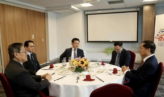 Deputy Prime Minister, Foreign Minister Bui Thanh Son meets Lao, Cambodian counterparts in New York Deputy Prime Minister, Foreign Minister Bui Thanh Son meets Lao, Cambodian counterparts in New York