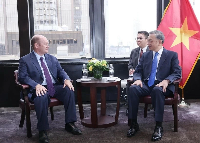 General Secretary, President To Lam meets US Senator Chris Coons General Secretary, President To Lam meets US Senator Chris Coons