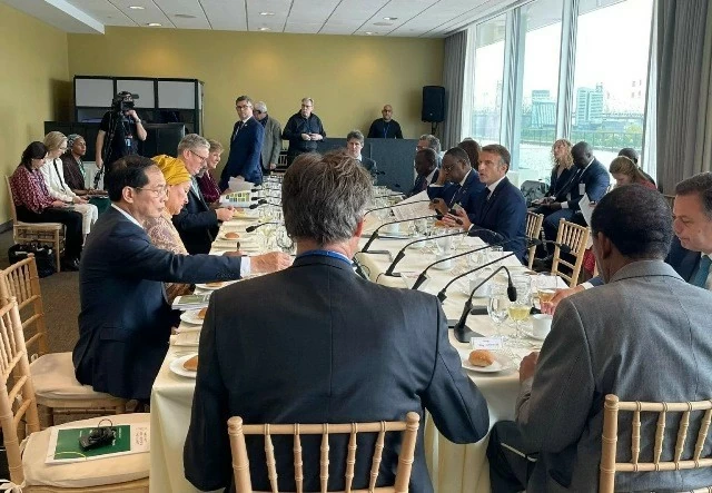 Deputy PM Bui Thanh Son joins leaders’ meeting on Paris Pact for People and the Planet Deputy PM Bui Thanh Son joins leaders’ meeting on Paris Pact for People and the Planet