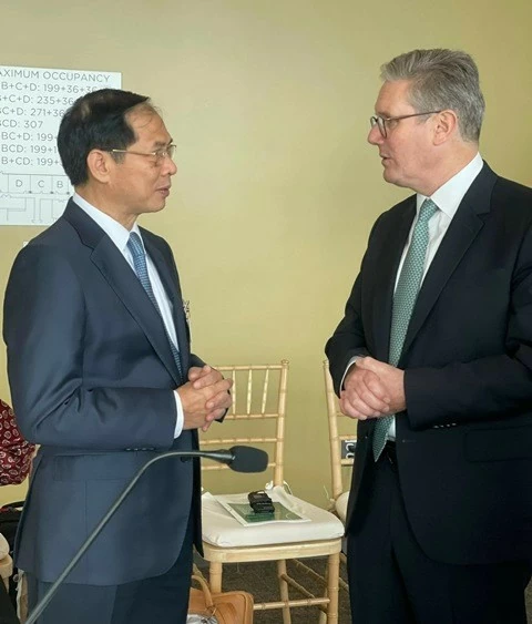 Deputy PM Bui Thanh Son joins leaders’ meeting on Paris Pact for People and the Planet Deputy PM Bui Thanh Son joins leaders’ meeting on Paris Pact for People and the Planet