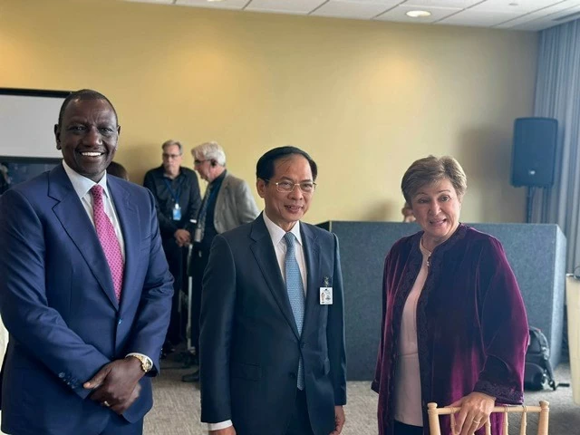 Deputy PM Bui Thanh Son joins leaders’ meeting on Paris Pact for People and the Planet Deputy PM Bui Thanh Son joins leaders’ meeting on Paris Pact for People and the Planet
