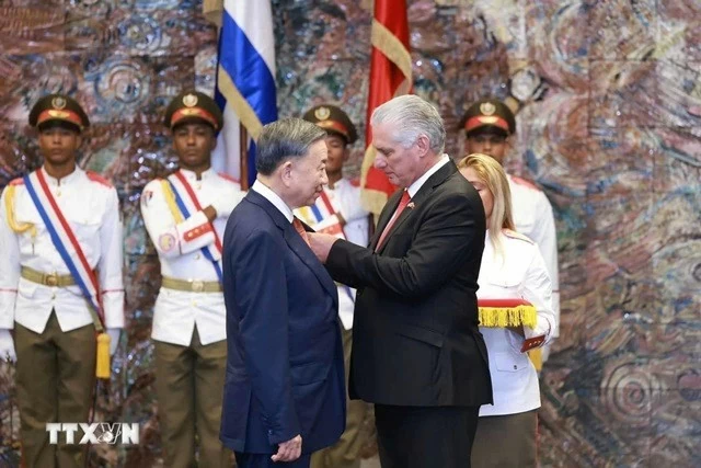 General Secretary, President To Lam was granted with Cuba’s highest honour General Secretary, President To Lam was granted with Cuba’s highest honour