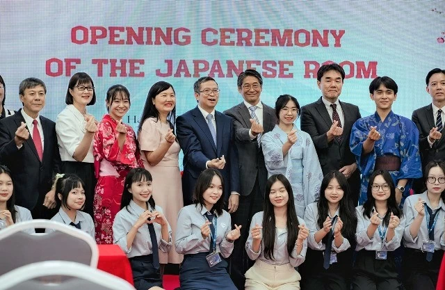 Opening ceremony of Japan Room at Diplomatic Academy Opening ceremony of Japan Room at Diplomatic Academy