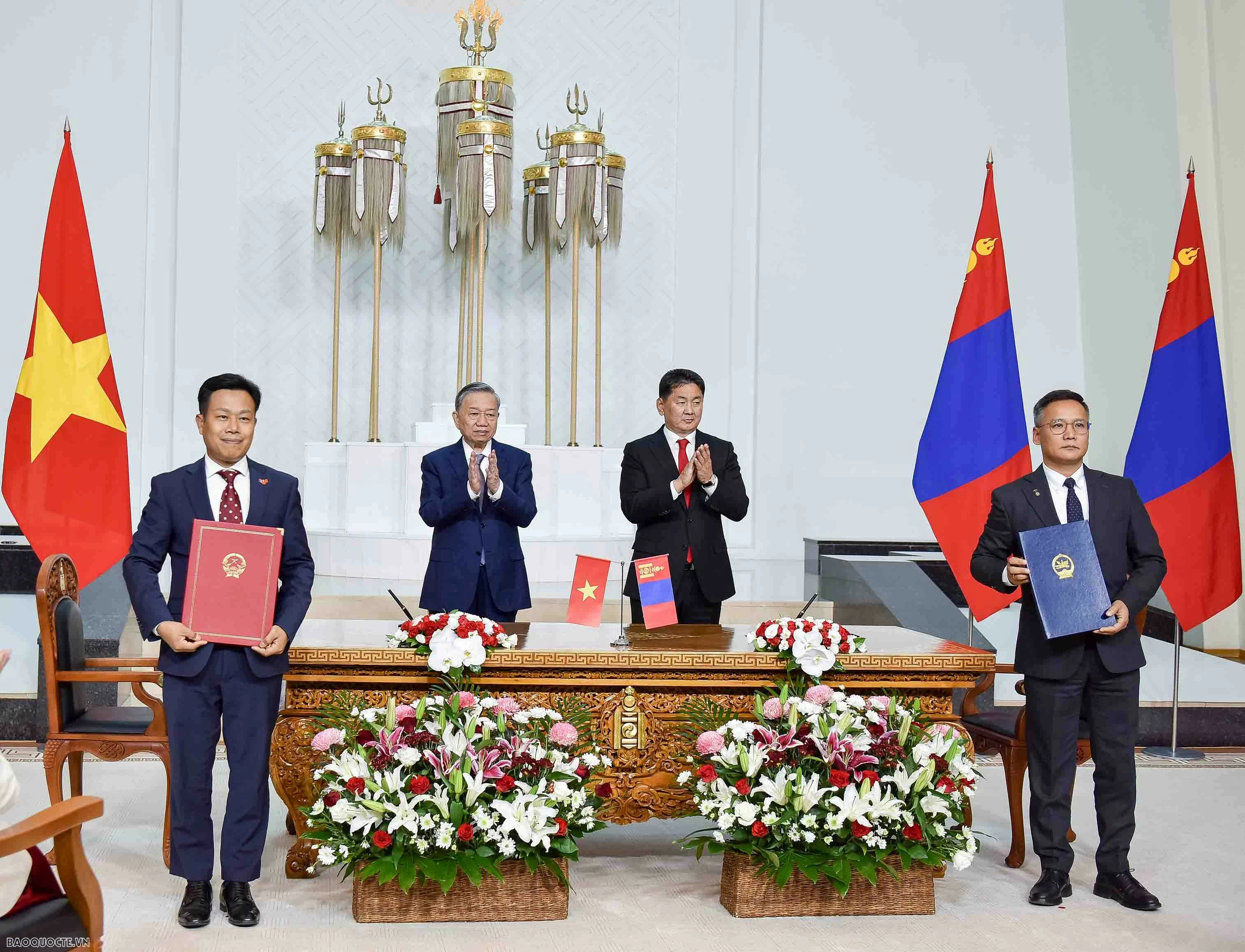 General Secretary, President To Lam wrapped up trip of Mongolia, Ireland and France bringing new cooperation chances General Secretary, President To Lam wrapped up trip of Mongolia, Ireland and France bringing new cooperation chances