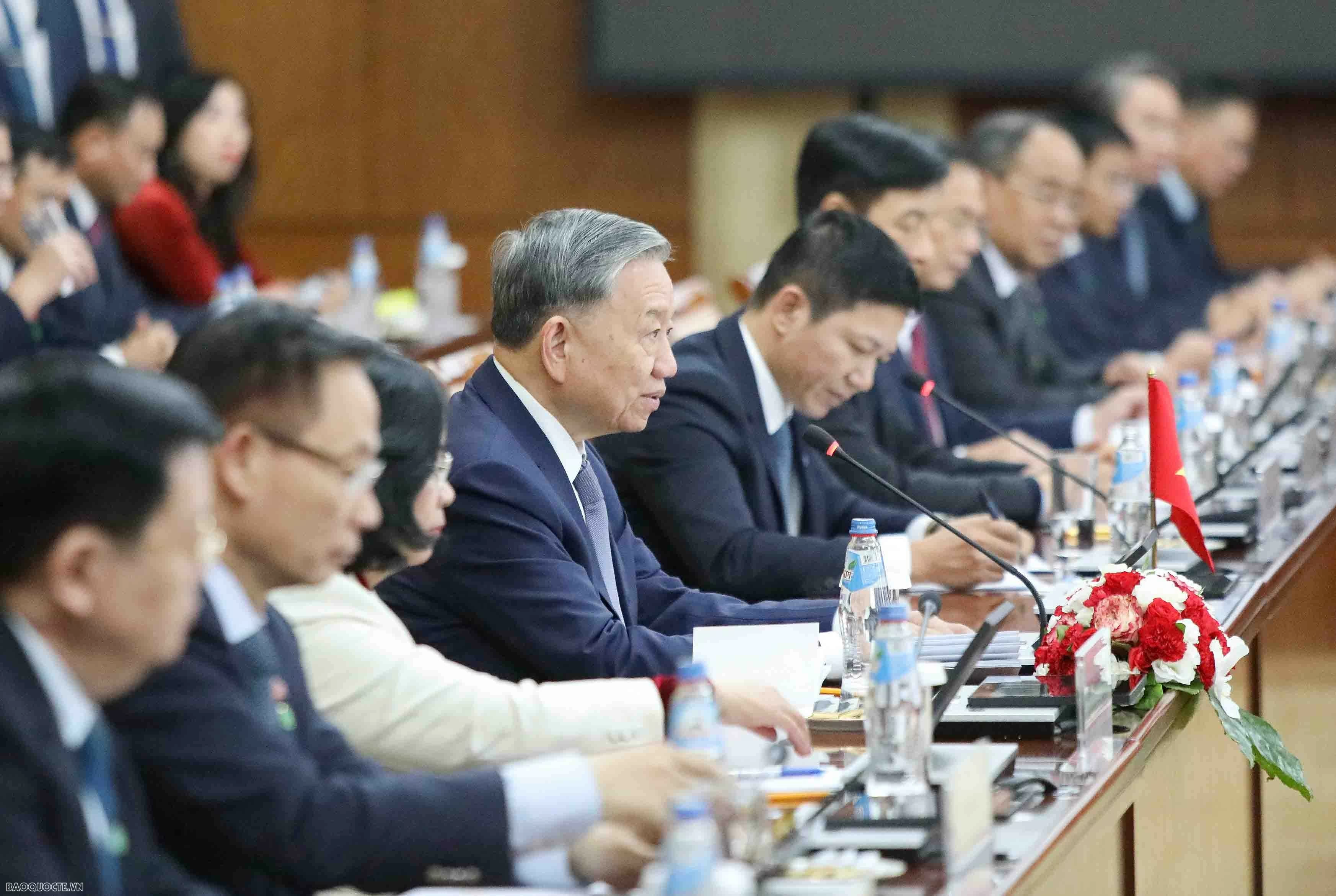 Vietnamese, Mongolian leaders hold talks in Ulaanbaatar Vietnamese, Mongolian leaders hold talks in Ulaanbaatar
