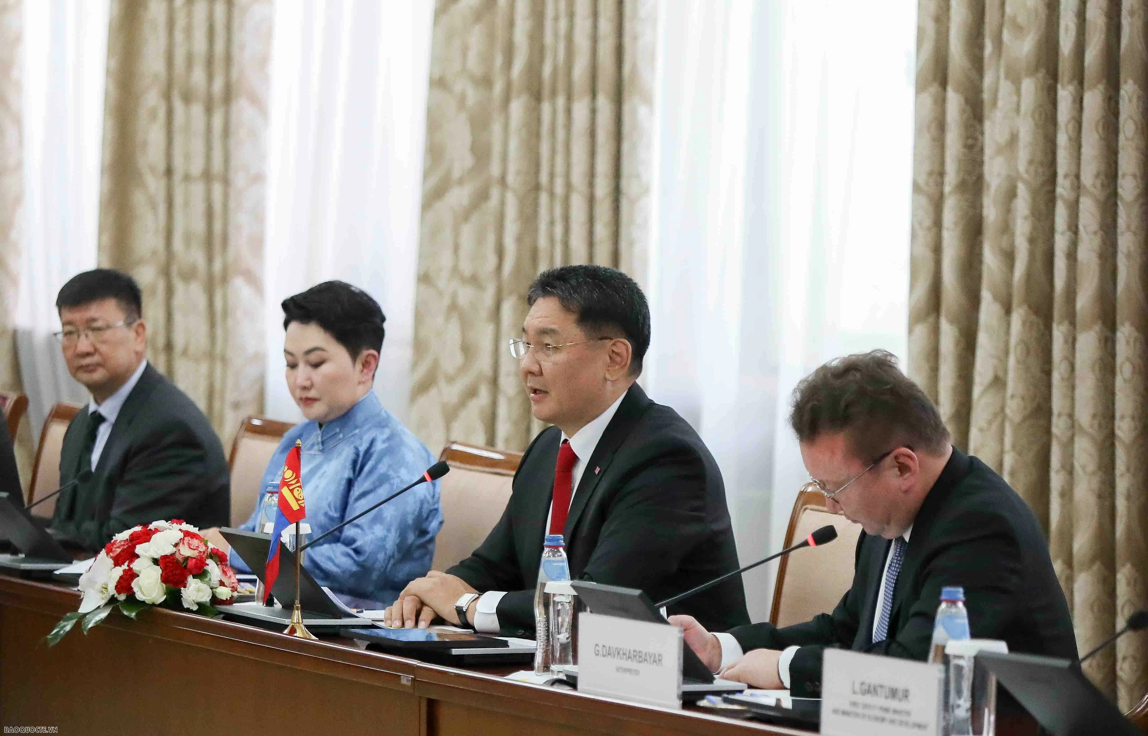 Vietnamese, Mongolian leaders hold talks in Ulaanbaatar Vietnamese, Mongolian leaders hold talks in Ulaanbaatar