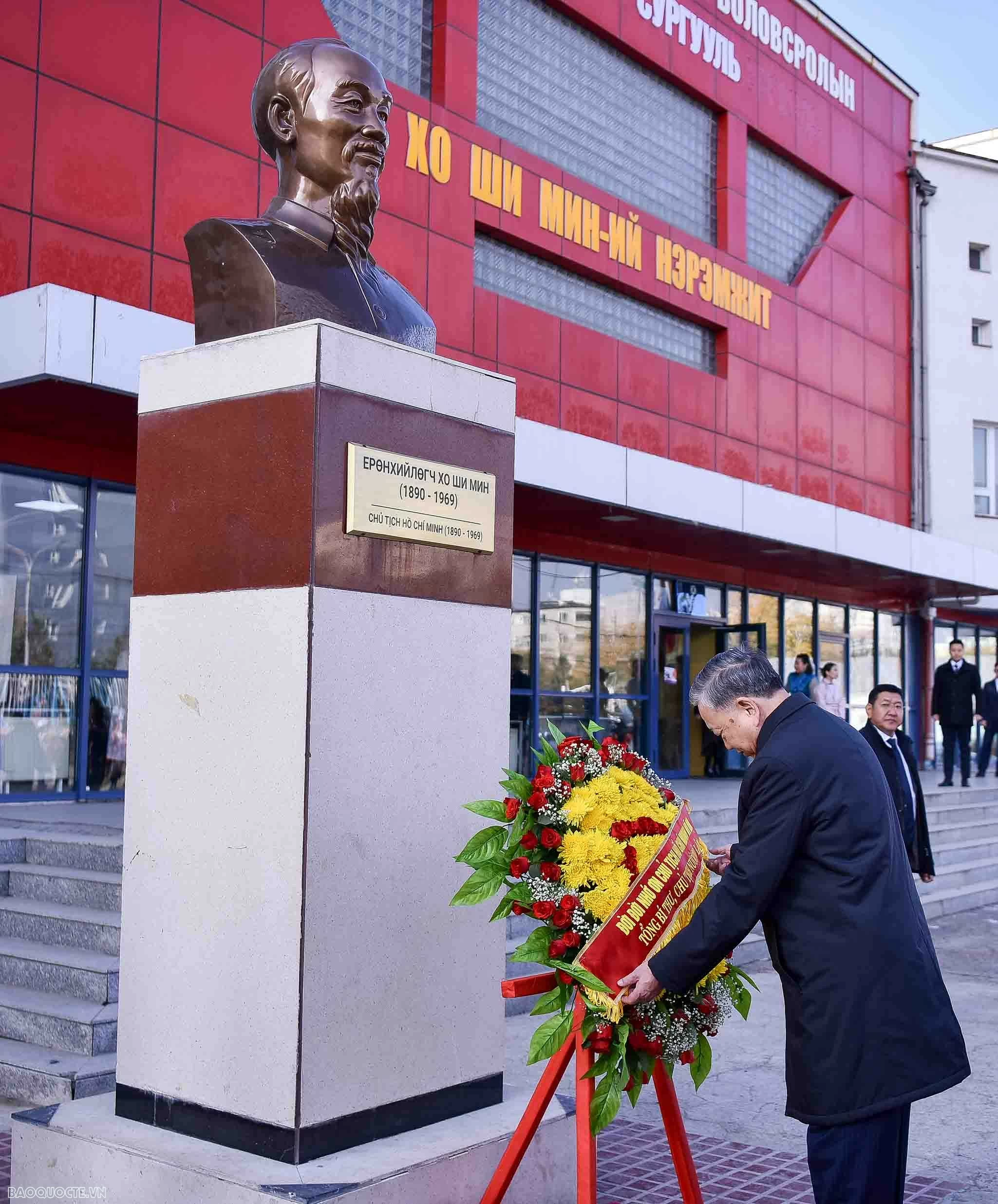 General Secretary, President To Lam visits school named after President Ho Chi Minh in Ulaanbaatar General Secretary, President To Lam visits school named after President Ho Chi Minh in Ulaanbaatar