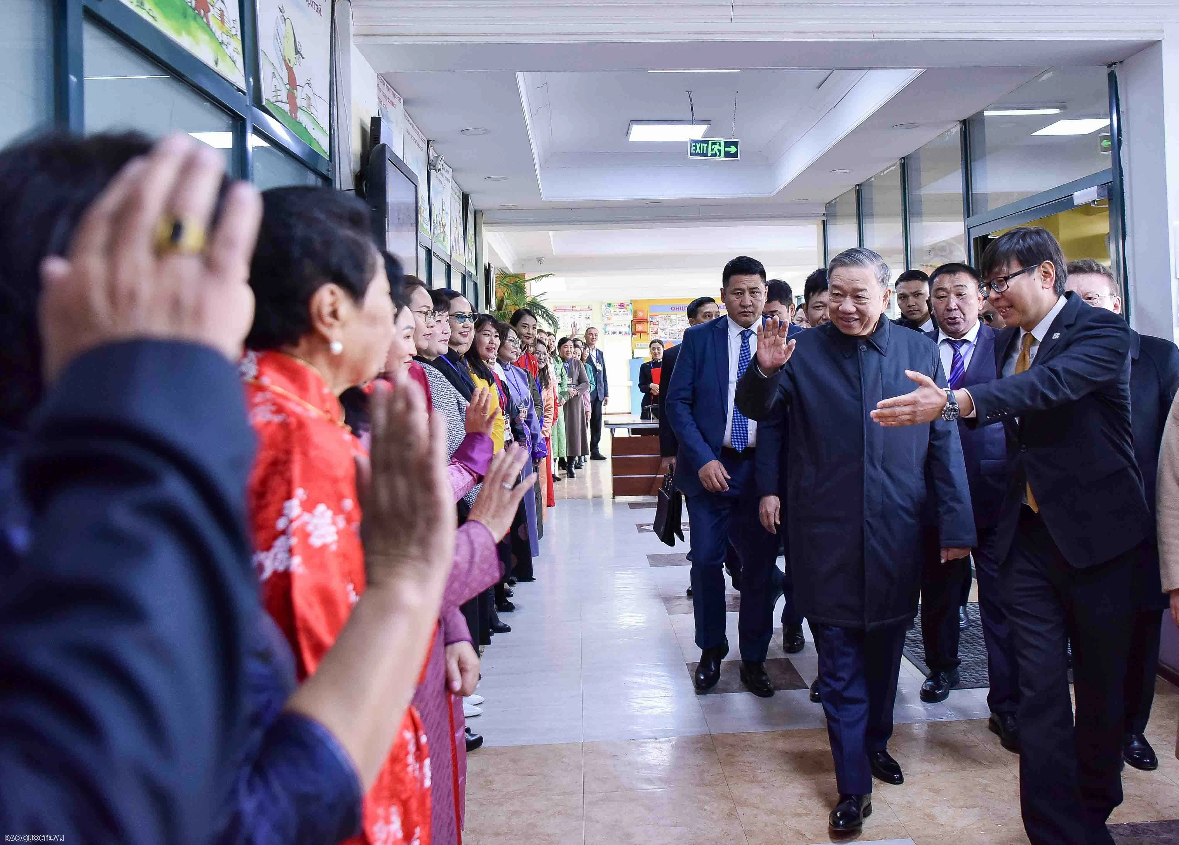 General Secretary, President To Lam visits school named after President Ho Chi Minh in Ulaanbaatar General Secretary, President To Lam visits school named after President Ho Chi Minh in Ulaanbaatar