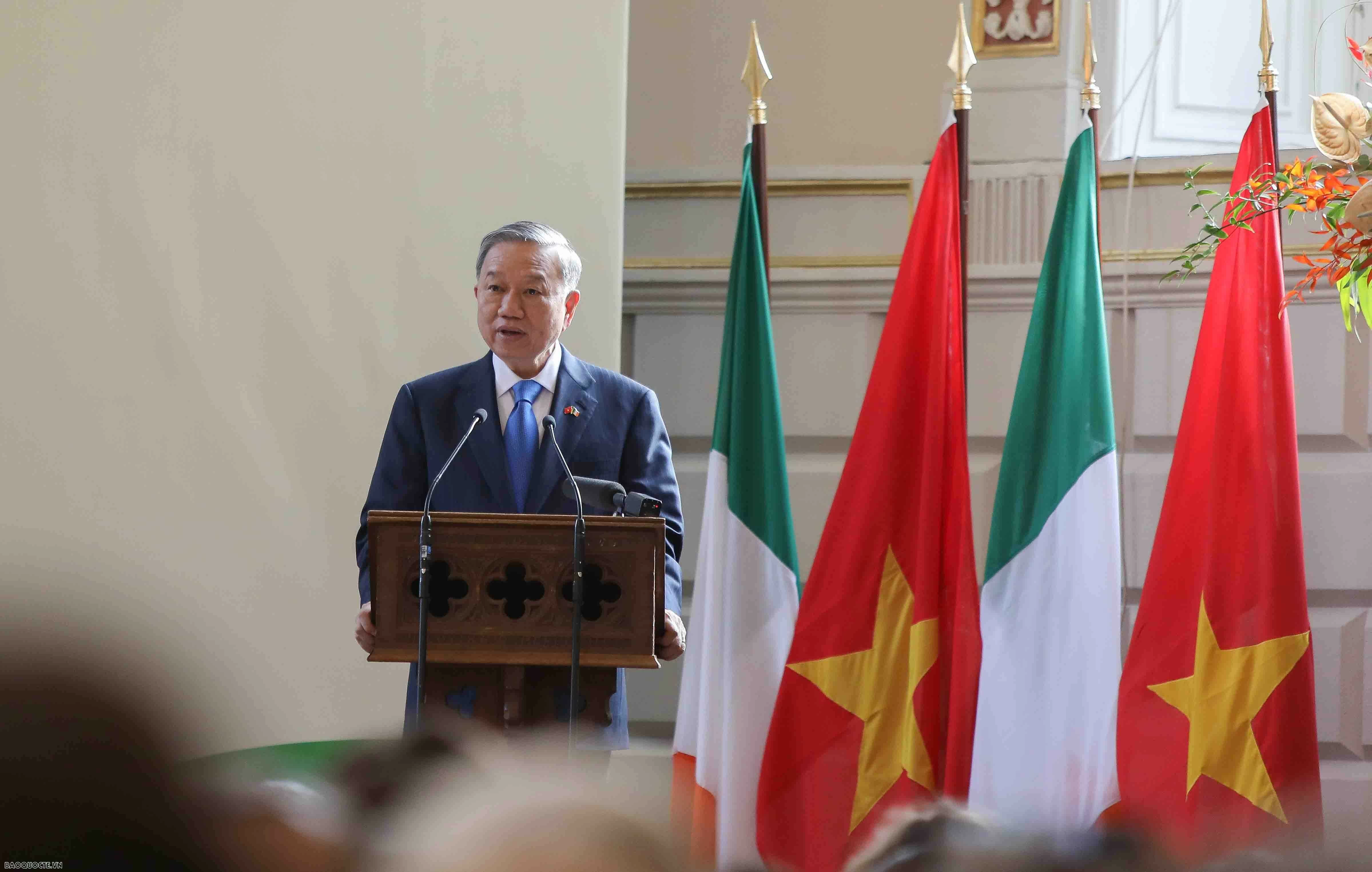 General Secretary, President To Lam visits Trinity College Dublin, delivering speech General Secretary, President To Lam visits Trinity College Dublin, delivering speech