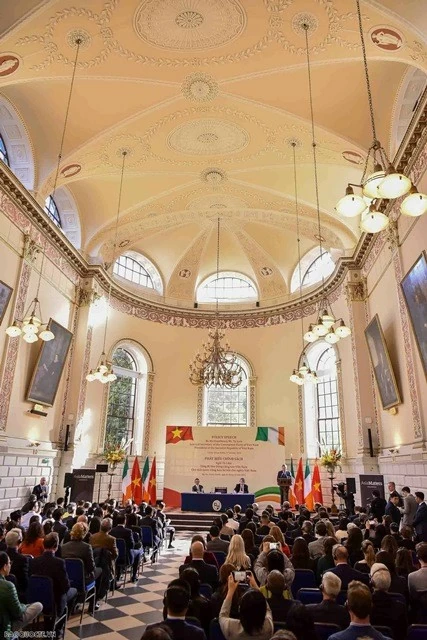 General Secretary, President To Lam visits Trinity College Dublin, delivering speech General Secretary, President To Lam visits Trinity College Dublin, delivering speech