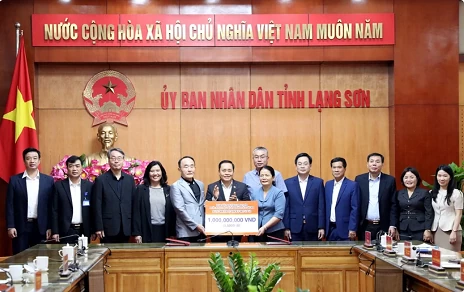 RoK volunteer association supports Lang Son's Typhoon Yagi victims RoK volunteer association supports Lang Son's Typhoon Yagi victims