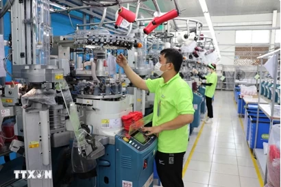 RoK companies step up investment in hi-tech industries in Vietnam RoK companies step up investment in hi-tech industries in Vietnam