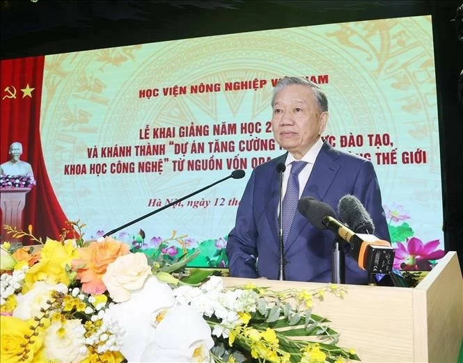 Top leader attends opening of new academic year at Vietnam National University of Agriculture Top leader attends opening of new academic year at Vietnam National University of Agriculture