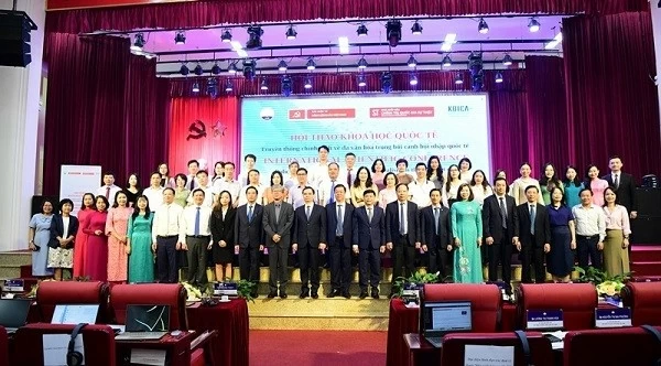 Promoting policy communication on multiculturalism in the context of international integration Promoting policy communication on multiculturalism in the context of international integration