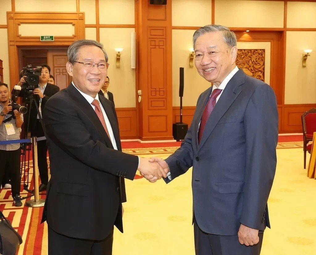 Vietnam, China adopted Joint Statement Vietnam, China adopted Joint Statement