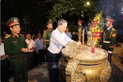 Party, State leader honours Quang Tri’s brave martyrs Party, State leader honours Quang Tri’s brave martyrs