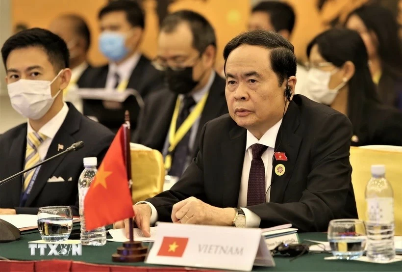 NA Chairman Tran Thanh Man’s visit demonstrates Vietnam – Laos special ties: Lao official NA Chairman Tran Thanh Man’s visit demonstrates Vietnam – Laos special ties: Lao official