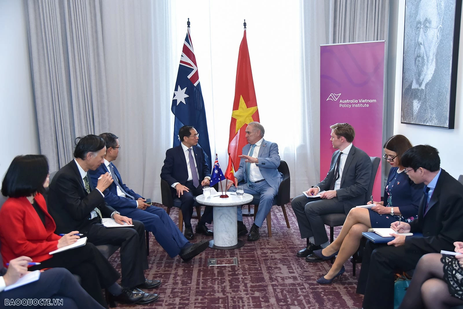 Deputy PM, FM Bui Thanh Son and Australian Minister Don Farrell hold a meeting in Adelaide Deputy PM, FM Bui Thanh Son and Australian Minister Don Farrell hold a meeting in Adelaide