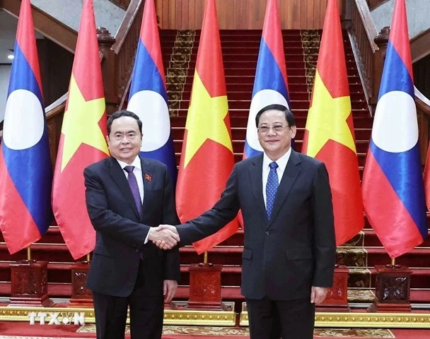 NA Chairman Tran Thanh Man meets with Lao Prime Minister Sonexay Siphandone in Vientiane NA Chairman Tran Thanh Man meets with Lao Prime Minister Sonexay Siphandone in Vientiane