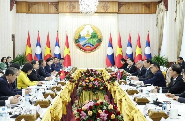 NA Chairman Tran Thanh Man meets with Lao Prime Minister Sonexay Siphandone in Vientiane NA Chairman Tran Thanh Man meets with Lao Prime Minister Sonexay Siphandone in Vientiane