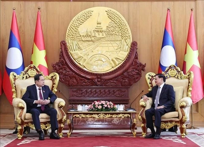NA Chairman Tran Thanh Man meets with Lao top leader in Vientiane NA Chairman Tran Thanh Man meets with Lao top leader in Vientiane