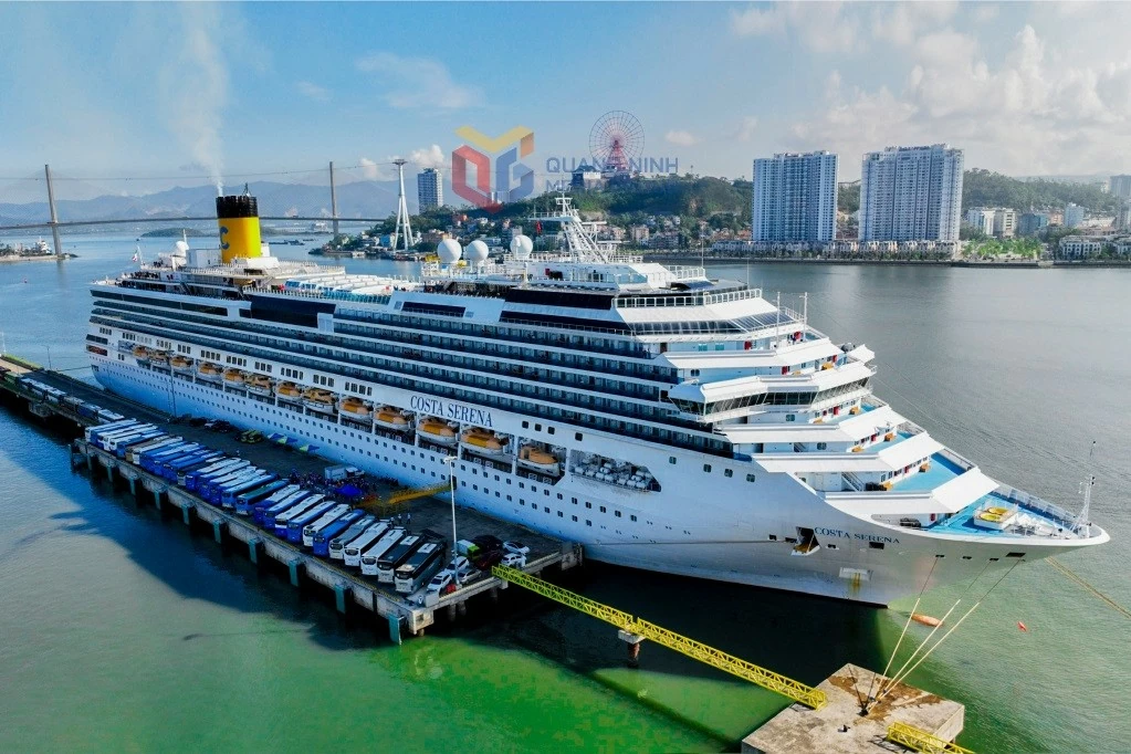 Italy’s five-star cruise ship Costa Serena docked at Ha Long International Passenger Port Italy’s five-star cruise ship Costa Serena docked at Ha Long International Passenger Port