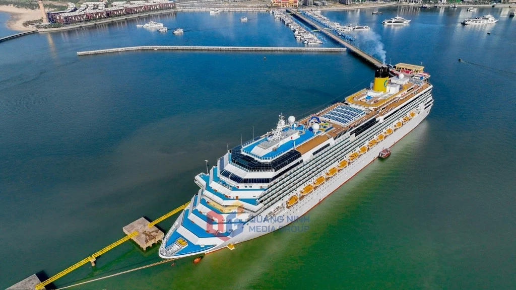 Italy’s five-star cruise ship Costa Serena docked at Ha Long International Passenger Port Italy’s five-star cruise ship Costa Serena docked at Ha Long International Passenger Port