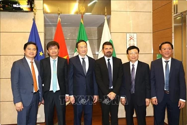 Vitenam, Italy seek to further step up locality-to-locality cooperation Vitenam, Italy seek to further step up locality-to-locality cooperation