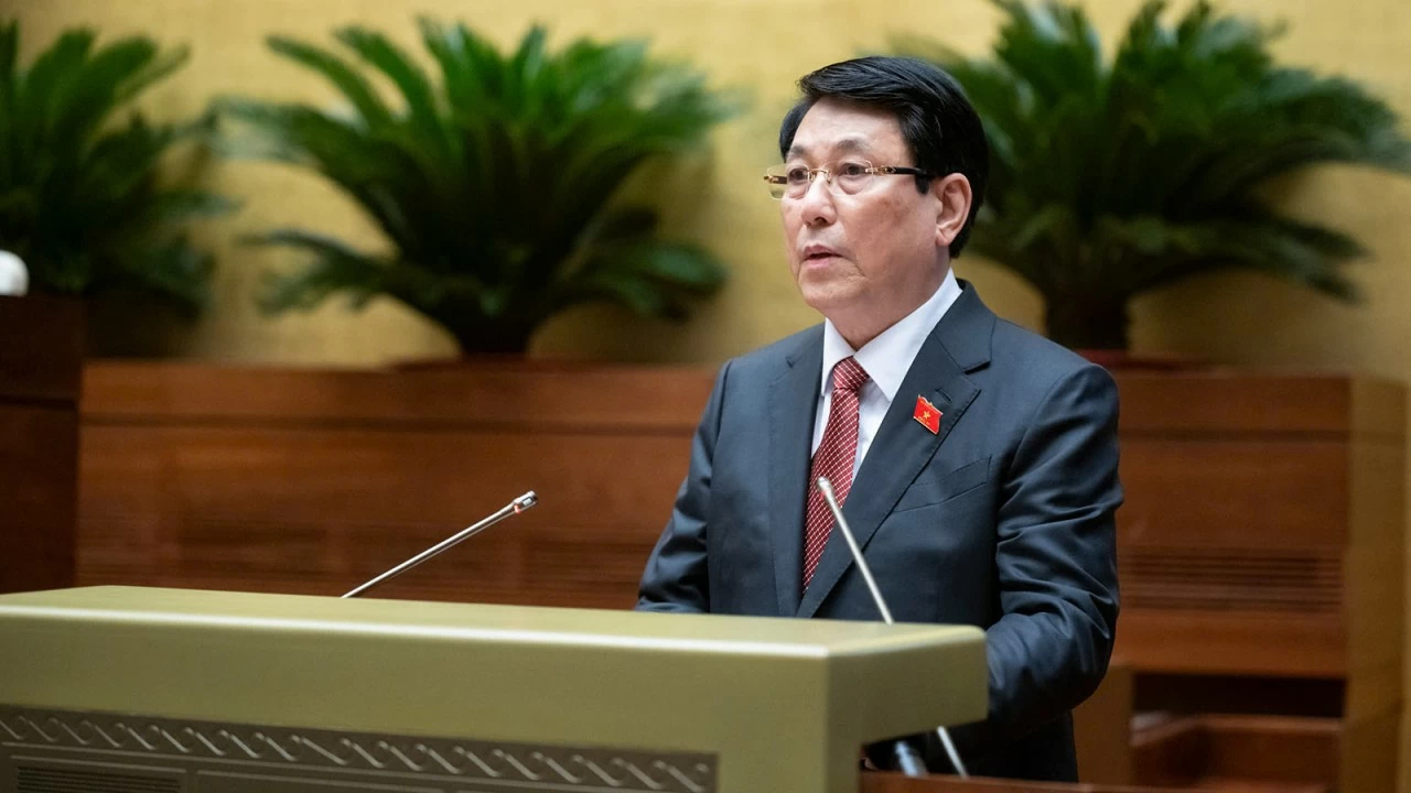 Kỳ họp thứ 8, Quốc hội khóa XV: Chủ tịch nước Lương Cường tuyên thệ nhậm chức Congratulations extended to new President Luong Cuong