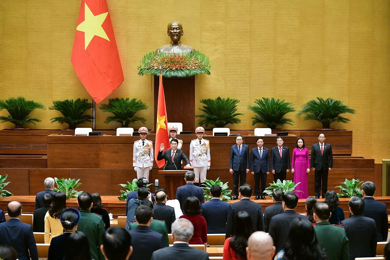 President Luong Cuong sworn in to office President Luong Cuong sworn in to office