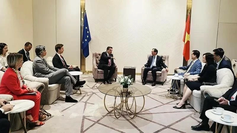 Deputy PM Bui Thanh Son meets with Vice-President of European Commission Deputy PM Bui Thanh Son meets with Vice-President of European Commission