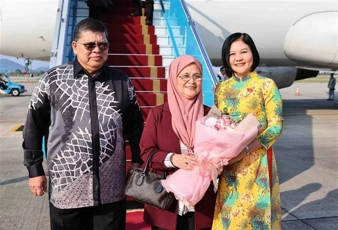 Speaker of Malaysian House of Representatives begins official visit to Vietnam Speaker of Malaysian House of Representatives begins official visit to Vietnam