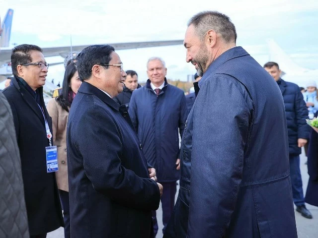 PM Pham Minh Chinh begins trip to attend BRICS Summit PM Pham Minh Chinh begins trip to attend BRICS Summit