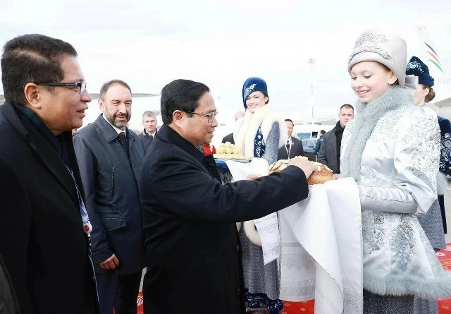 PM Pham Minh Chinh begins trip to attend BRICS Summit PM Pham Minh Chinh begins trip to attend BRICS Summit