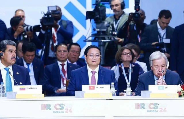 PM Pham Minh Chinh speaks on strategic connections at expanded BRICS Summit PM Pham Minh Chinh speaks on strategic connections at expanded BRICS Summit