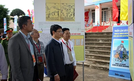 Exhibition on Hoang Sa, Truong Sa held in Dak Lak Exhibition on Hoang Sa, Truong Sa held in Dak Lak