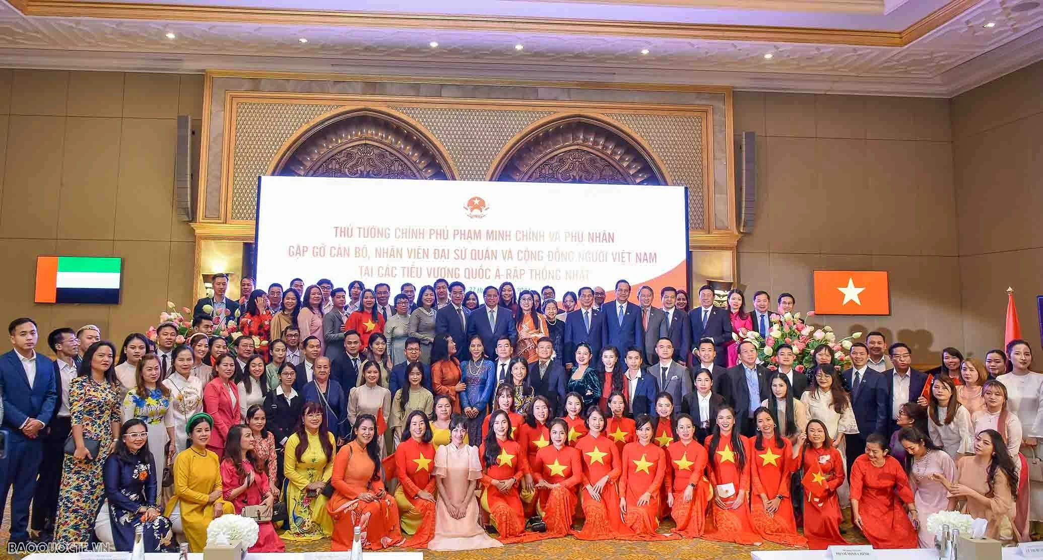 PM Pham Minh Chinh meets Vietnamese community in Abu Dhabi PM Pham Minh Chinh meets Vietnamese community in Abu Dhabi