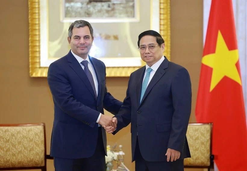 PM Pham Minh Chinh receives heads of leading UAE corporations PM Pham Minh Chinh receives heads of leading UAE corporations