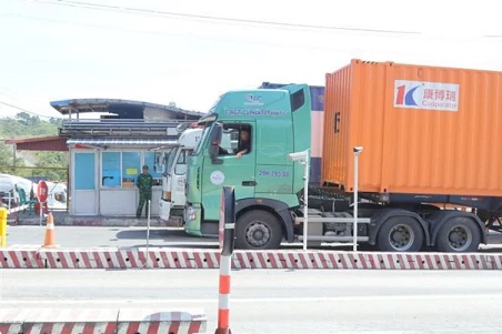 Lang Son: Trade through Huu Nghi border gate exceeds 2.5 billion USD in 10 months Lang Son: Trade through Huu Nghi border gate exceeds 2.5 billion USD in 10 months