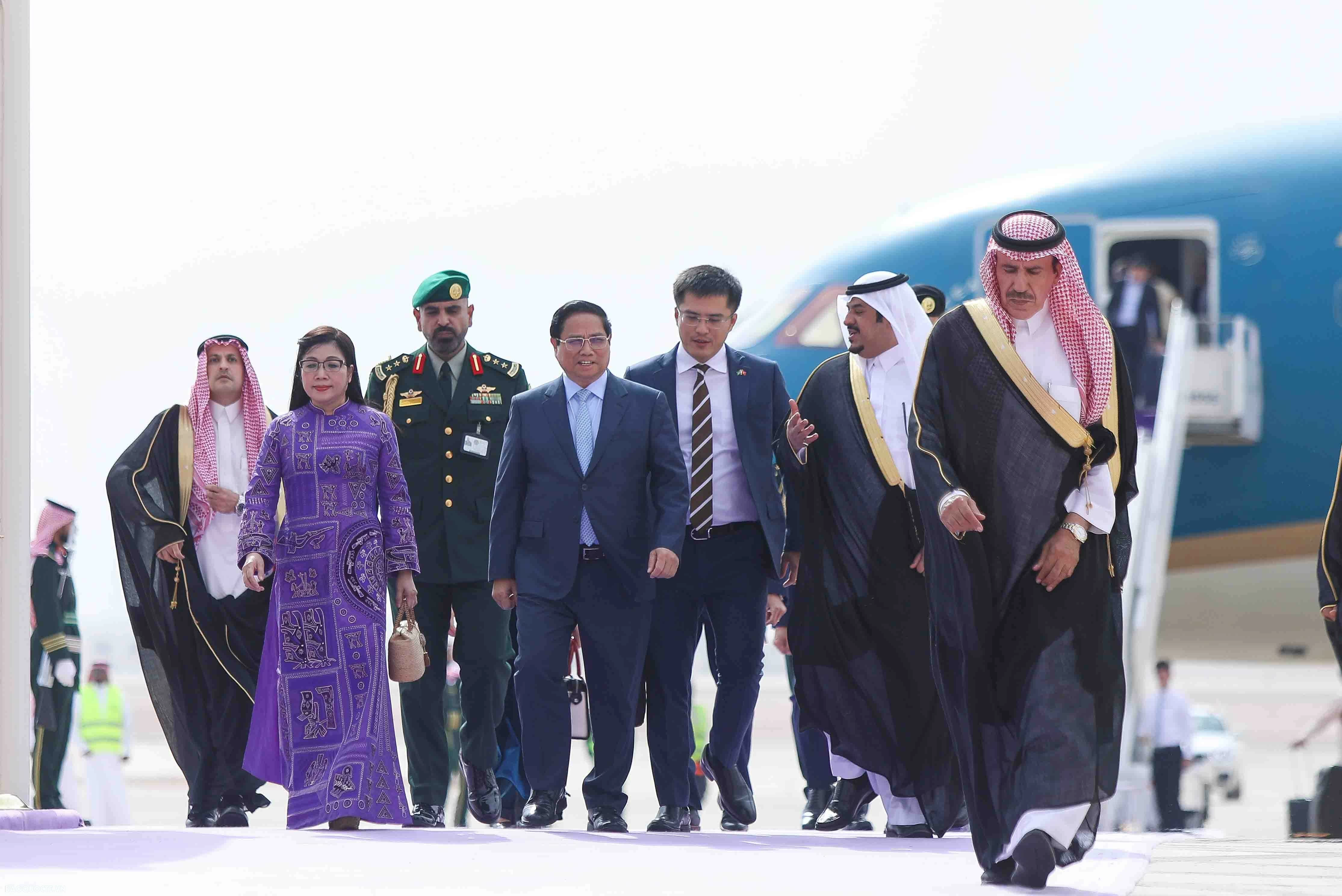 PM Pham Minh Chinh arrives in Riyadh, beginning working visit to Saudi Arabia PM Pham Minh Chinh arrives in Riyadh, beginning working visit to Saudi Arabia