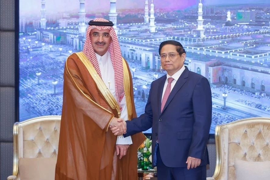 PM Pham Minh Chinh receives Saudi Arabia’s Minister of Industry and Mineral Resources PM Pham Minh Chinh receives Saudi Arabia’s Minister of Industry and Mineral Resources