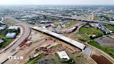 Long An mobilises resources for key transport projects Long An mobilises resources for key transport projects