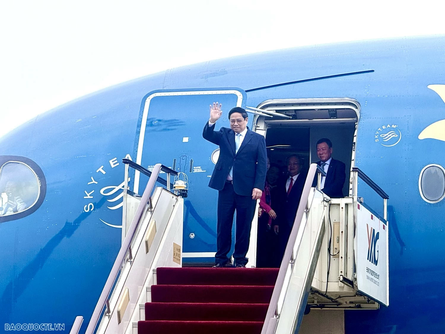 PM Pham Minh Chinh arrives in Kunming, beginning activities in China PM Pham Minh Chinh arrives in Kunming, beginning activities in China